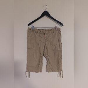 American Eagle Khaki Shorts - Women's Size 6